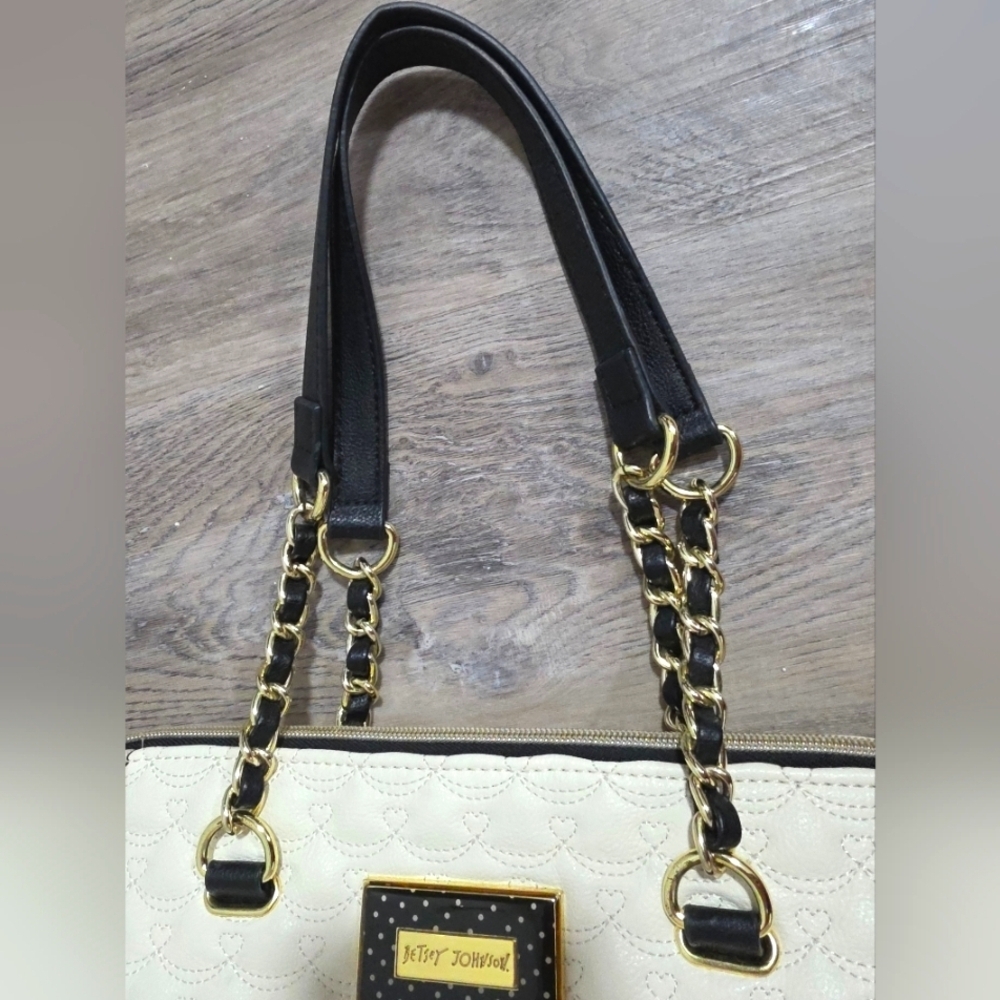 Betsey Johnson Quilted Colorblock Tote Bag - Gently Used - Picture 9 of 14